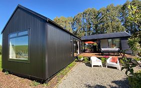 Korimako'S Nest Garden Studio